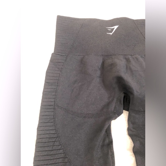 Gymshark Black Seamless Leggings with Stitching Design - Picture 6 of 15